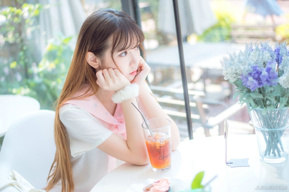 “我孟达算不上忠臣。”孟达闻言，冷笑一声道：“如果将军还想继续愚忠的话，那就请将军自便，下次若再想找刘璋拼命，末将绝不拦你。”